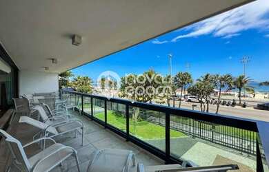 Imagem: O apartamento possui 4 Dormitórios, 4 Banheiros, 2 Vagas na