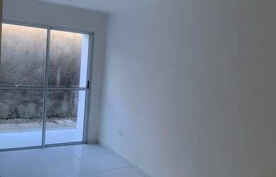 Imagem: A casa em condomínio para alugar possui 2 Dormitórios, 1 Banheiro