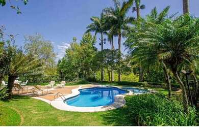 Imagem 8: Casa à venda e para alugar em Santana de Parnaíba, Alphaville, com 4...