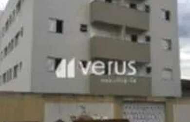 Imagem: O apartamento possui 2 Dormitórios, 2 Banheiros, 2 Vagas na