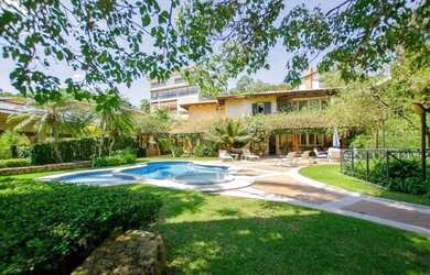 Imagem 3: Casa à venda e para alugar em Santana de Parnaíba, Alphaville, com 4...