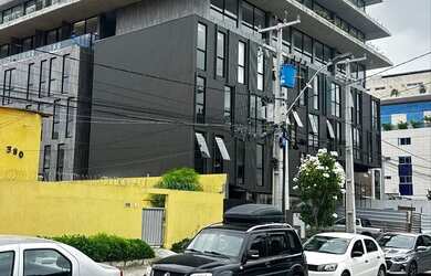 Imagem: O apartamento possui 1 Dormitório, 1 Banheiro, 1 Vaga na garagem