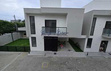 Imagem: A casa em condomínio possui 3 Dormitórios, 4 Banheiros, 1