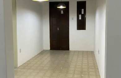 Imagem: A casa possui 2 Dormitórios, 1 Banheiro, 1 Vaga na garagem