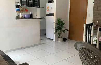 Imagem: O apartamento possui 2 Dormitórios, 1 Banheiro, 1 Vaga na garagem