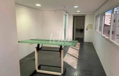 Imagem: O depósito possui 1 Vaga na garagem e 33m² de Área e está