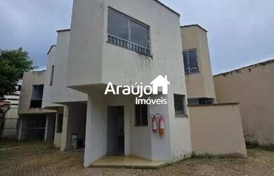 Imagem: A casa possui 2 Dormitórios, 1 Banheiro, 1 Vaga na garagem