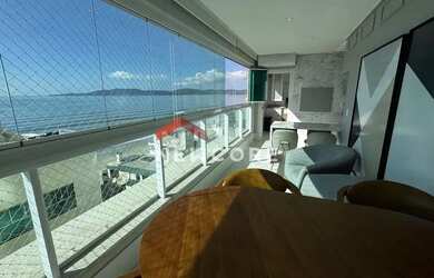 Imagem: O apartamento possui 4 Dormitórios, 5 Banheiros, 3 Vagas na