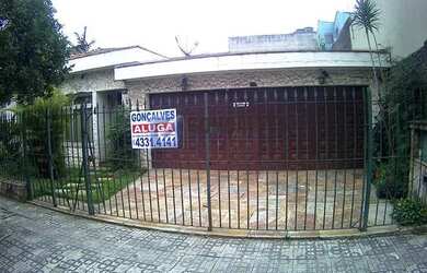 Imagem: A casa possui 4 Dormitórios, 2 Banheiros, 3 Vagas na garagem