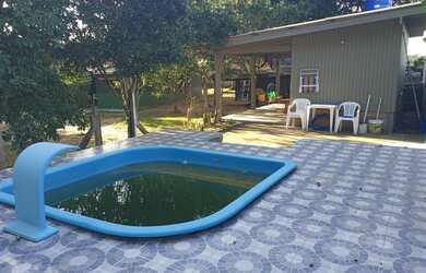 Imagem: A casa em condomínio possui 3 Dormitórios, 2 Banheiros, 1600m²