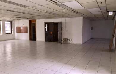 Imagem: O depósito possui 143m² de Área e está localizado em Centro