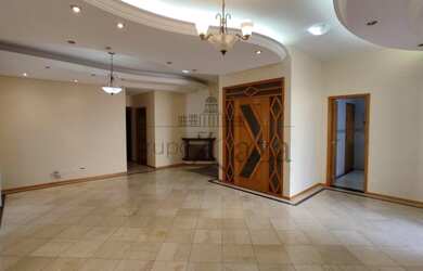 Imagem: O apartamento possui 4 Dormitórios, 3 Banheiros, 3 Vagas na