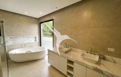 Imagem 10: SANTANA DE PARNAIBA - Casa Padrão - Alphaville