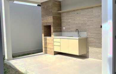 Imagem: A casa em condomínio possui 3 Dormitórios, 3 Banheiros, 2