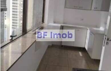 Imagem 8: Andar alto, vista da Paulista, ao lado Metrô Brigadeiro e Itaú Cultural