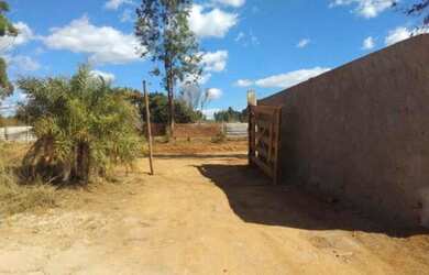 Imagem: O terreno possui 300m² de Área e está localizado em Setor