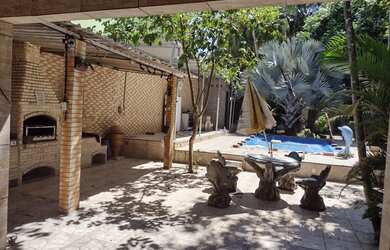 Imagem: A fazenda possui 250m² de Área e está localizado em Amendoeira