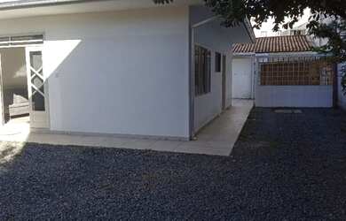 Imagem: A kitnet possui 1 Dormitório, 1 Banheiro e está localizado