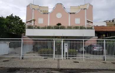 Imagem: A casa em condomínio possui 3 Dormitórios, 4 Banheiros, 2