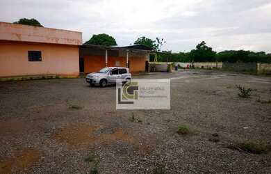 Imagem: O depósito possui 5 Vagas na garagem e 315m² de Área e está