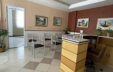 Imagem: O depósito possui 1 Vaga na garagem, 240m² de Área e está