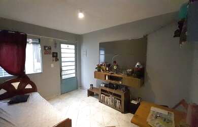 Imagem: O apartamento possui 2 Dormitórios, 1 Banheiro, 2 Vagas na