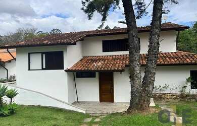 Imagem: A casa em condomínio possui 4 Dormitórios, 5 Banheiros, 4