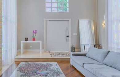 Imagem: A casa possui 3 Dormitórios, 3 Banheiros, 3 Vagas na garagem