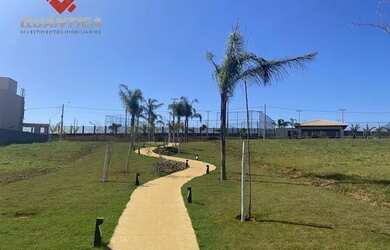 Imagem: O terreno à venda possui 325m² de Área e está localizado