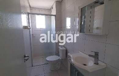 Imagem: O apartamento possui 2 Dormitórios, 1 Banheiro, 2 Vagas na