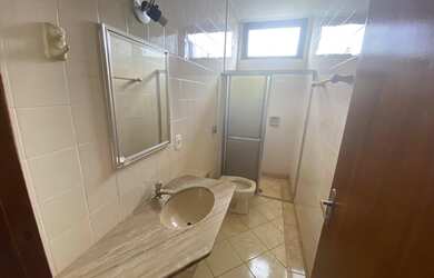 Imagem: O apartamento possui 3 Dormitórios, 2 Banheiros, 1 Vaga na