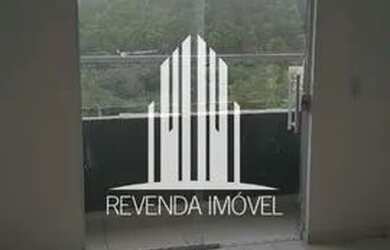 Imagem: A casa possui 3 Dormitórios, 1 Banheiro, 3 Vagas na garagem