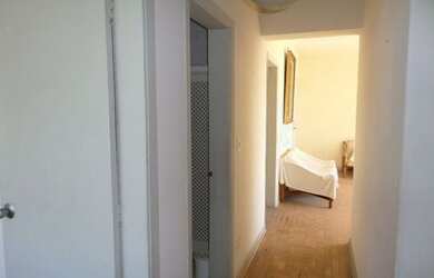 Imagem: O apartamento possui 2 Dormitórios, 2 Banheiros, 100m² de