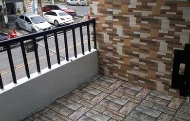 Imagem: A casa possui 2 Dormitórios, 1 Banheiro e está localizado