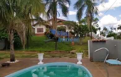 Imagem: A casa em condomínio possui 2 Dormitórios, 2 Banheiros, 4