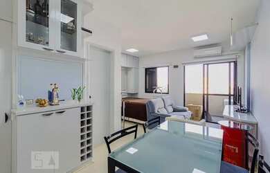 Imagem: O studio possui 1 Dormitório, 1 Banheiro, 1 Vaga na garagem