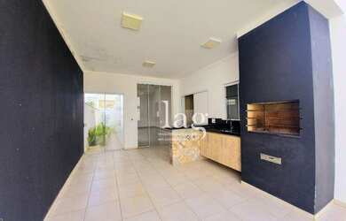 Imagem: A casa em condomínio possui 3 Dormitórios, 4 Banheiros, 4