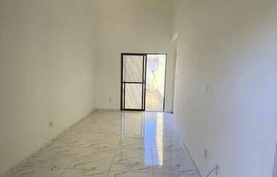 Imagem 2: Vendo casa com varanda de 2/4 sendo uma suíte