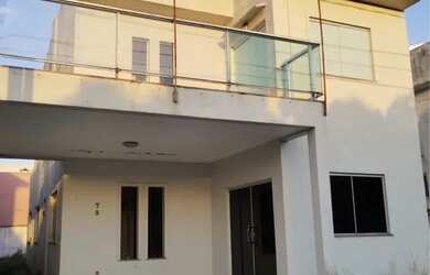 Imagem: A casa em condomínio possui 5 Dormitórios, 5 Banheiros e