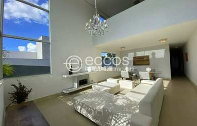 Imagem 3: Casa em condomínio para aluguel, 4 quartos, 2 suítes, 6 vagas, Alphaville...