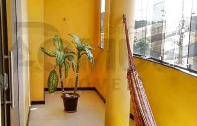 Imagem: A casa possui 4 Dormitórios, 4 Banheiros, 1 Vaga na garagem