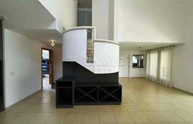 Imagem 2: Casa alto padrão em condomínio fechado com 228,95m², bairro Vila do...