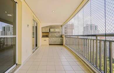 Imagem: O apartamento possui 3 Dormitórios, 5 Banheiros, 3 Vagas na