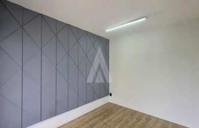 Imagem 9: Sala comercial com 3 salas internas, despensa, 1 lavabo e elevador no...