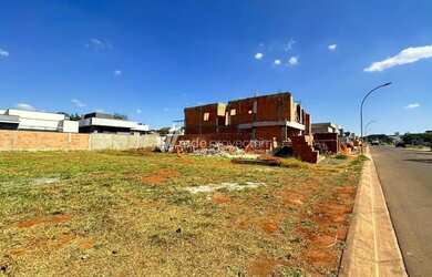 Imagem 3: Terreno a venda no Condomínio Royal Garden no bairro Pq Brasil 500 em...