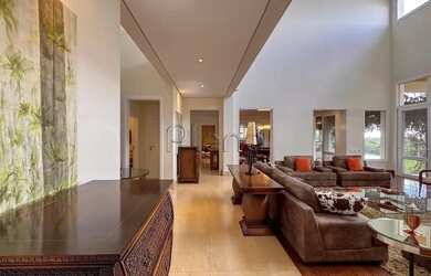 Imagem 5: Sobrado à venda e para locação com 6 suítes no Fazenda da Grama, em...