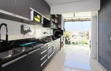 Imagem 13: Casa em Porto Alegre, no bairro Hípica, com 2 dormitório s , à venda