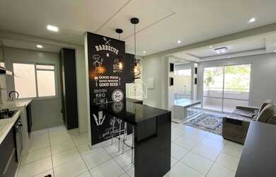 Imagem: O apartamento possui 2 Dormitórios, 1 Banheiro, 1 Vaga na garagem