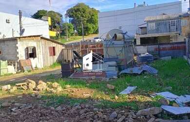 Imagem: O terreno possui 200m² de Área, Imóvel novo e está localizado