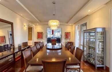 Imagem 11: Sobrado à venda e para locação com 6 suítes no Fazenda da Grama, em...